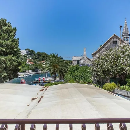 Pensjonat Apartments&rooms Drpić 3*