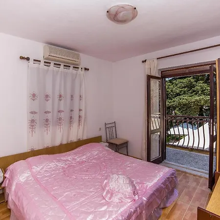 Apartments&rooms Drpić Splitska