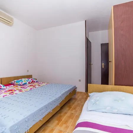 Pensionat And Drpic 1515 Splitska