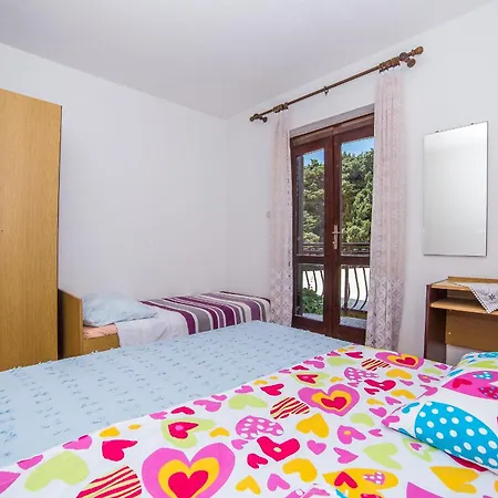 Apartments&rooms Drpić Splitska