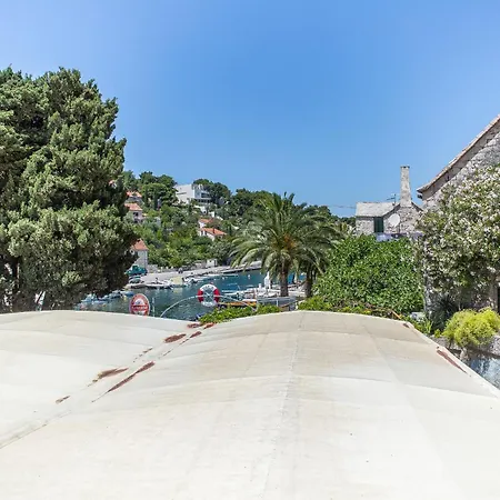 Gasthuis Apartments&rooms Drpić 3*