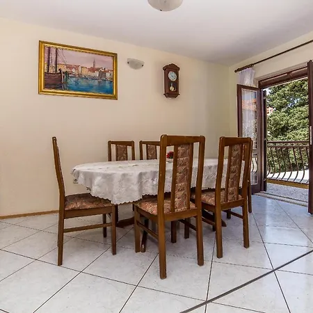 And Drpic Guest house Splitska