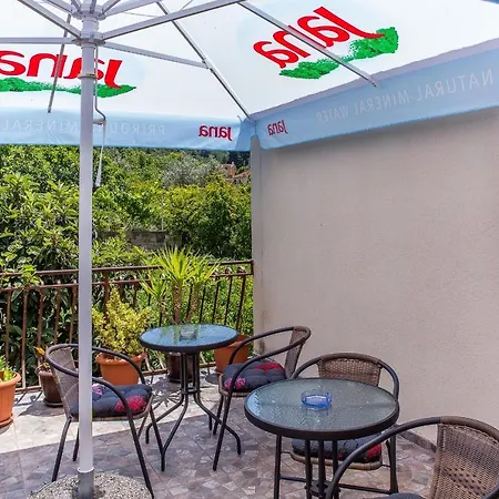 And Drpic Guest house Splitska